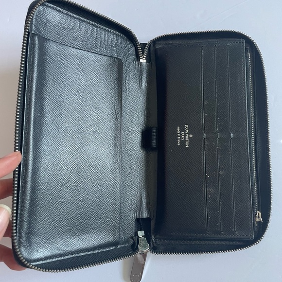 Épi Louis Vuitton zipper wallet - Picture 6 of 7